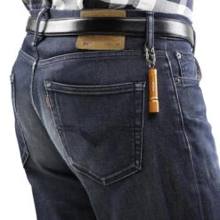 Nite Ize Radiant 100 Keychain Flashlight 4 Nite Ize Radiant 100 Keychain Flashlight -Tactical Apparel Store nite ize radiant 100 keychain flashlight r100f 40036.1619216899